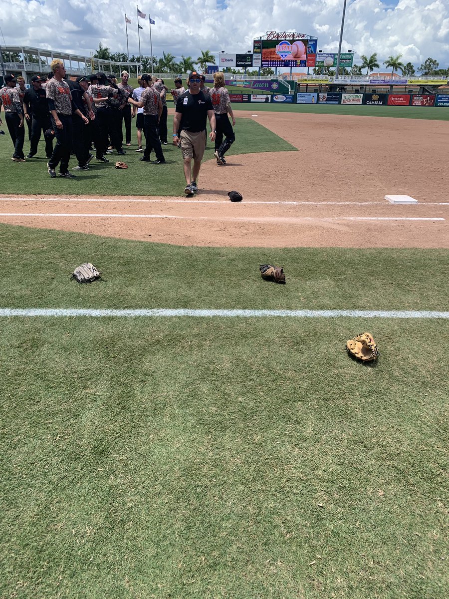 SanSemAthletics's tweet photo. STATE CHAMPS @shsnoles @SCPSInfo @tinacalderone @walt_griffin https://t.co/bc7nwdI2DF