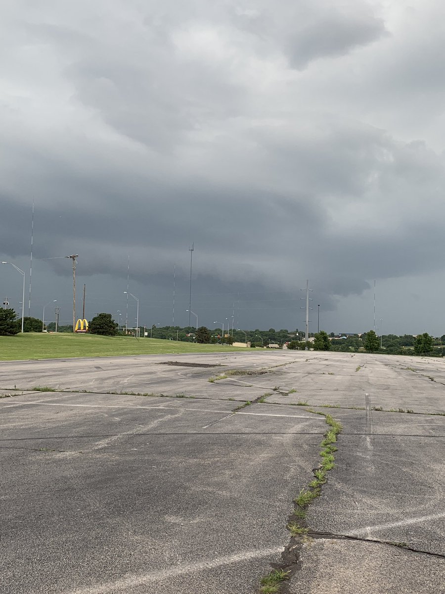 mtnwxchic's tweet photo. Well if I can’t watch ball I’ll watch the storms! Benefit of loving softball and being a meteorologist! #wcws #ThinkWeather https://t.co/3DzoUzQGGH