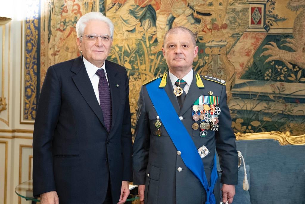 ANFIBxlUE's tweet image. Giorno passaggio consegne vertice della @GDF , Presidente Gen. @Buttial59 vicepresidente Gen. @RossiPierpaolo , consiglio di sezione e soci tutti formulano saluto e ringraziamento a Gen. Giorgio #Toschi e migliori auguri a Gen. Giuseppe #Zafarana. gdf.gov.it/eventi/2019/il… @MEF_GOV