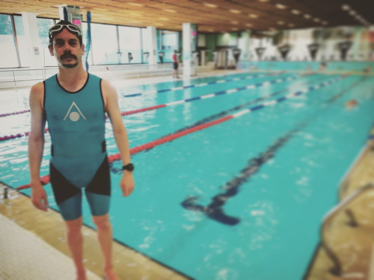 Loving my new Aqua Sphere Phantom speed suit and Kayenne goggles. Solid 3km in the pool with the @HartreeJetsTri and my first impressions of the suit are that it's really comfortable and, best of all, fast! 

#TrueSwimmer #swimming #openwaterswimming <a href="/AquaSphereUK/">Aquasphere</a>