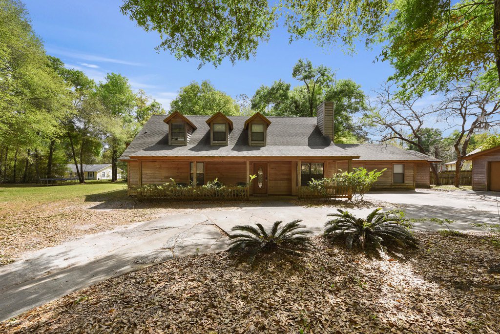 Bwehje's tweet photo. See what I found on @Zillow! https://t.co/eOa27kbBiT https://t.co/Y5LiqGSUSe