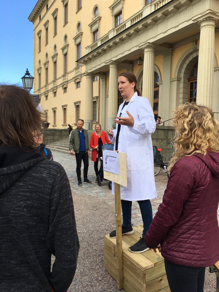 SoapboxUppsala's tweet photo. Teaching machines to detect fake vs true faces or teaching machines to detect cancer! Elizabeth Wetzer is explaining how to do so just now! @SoapboxUppsala https://t.co/rsGupfg4Yc
