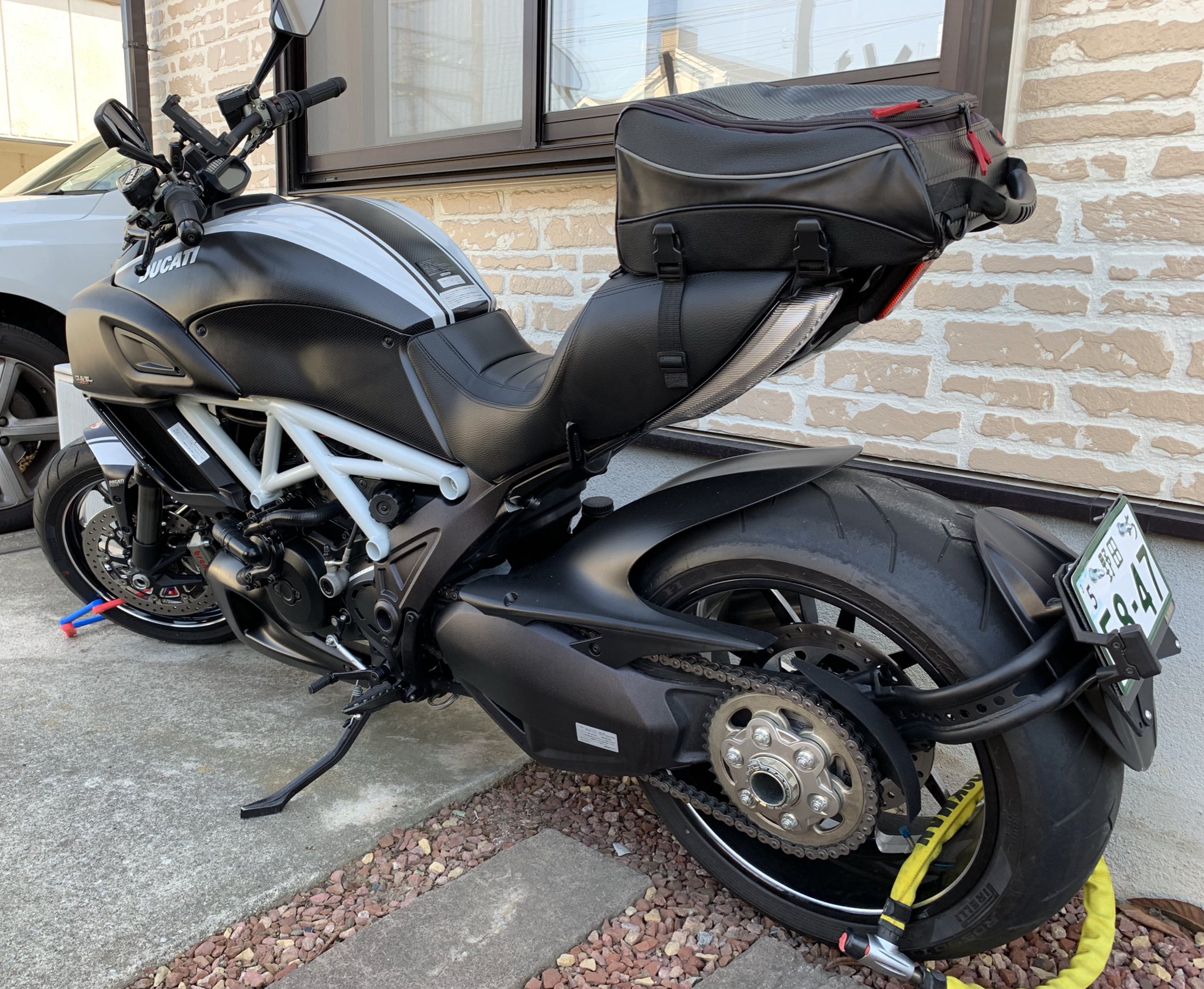 ドゥカティ ディアベル 純正シート