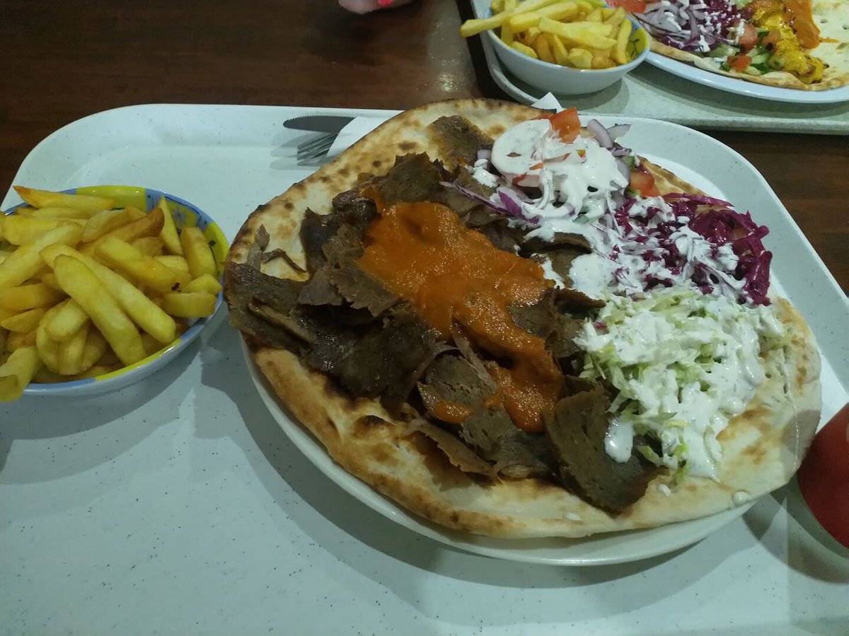 KebabDublin's tweet photo. “DKC, Official Golden Circle Member!”
#kebabporn #donerboner #lambtastic #kebaby
#holyshish #donergasm #dublinkebabclub #andadietcokepleasesoidontgetfat (May be eaten as part of a calorie controlled diet)
👍🏻🥙😋🌯👌🏻👀🤤 https://t.co/KxGPAWndHz