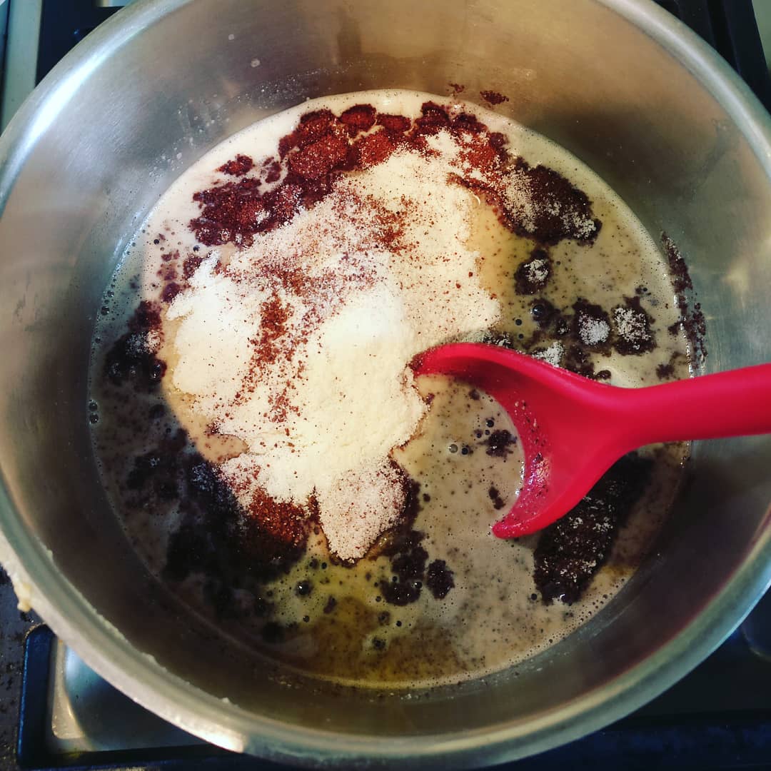 drgandalf52's tweet photo. Cacao nut fat bombs.
Peanut butter
Cacao
Coconut oil
Almond flour
Coconut flour
Sugar substitute
Melt, mix and set in fridge.
Not bad.
#keto #ketodiet #ketogenic #ketogenicdiet #ketolife #ketofam #lowcarb #ketolifestyle #ketoweightloss #halalketo #nocarbs https://t.co/KmYm3oIRAp