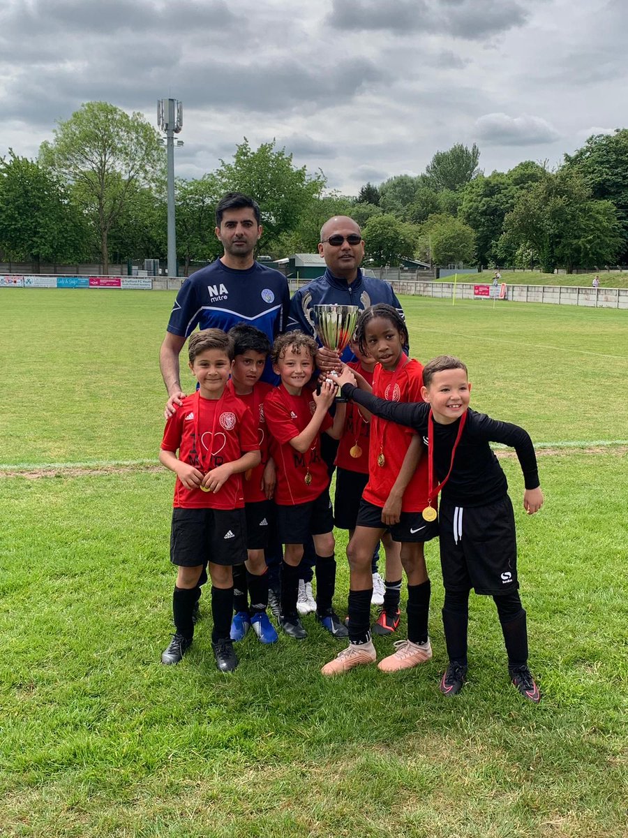 Fletcher Moss Rangers FC #FMR tweet media