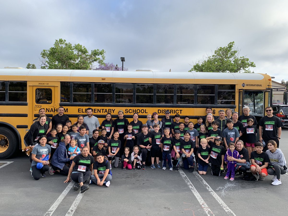 RossRoadrunners's tweet image. Rossome Roadrunners ready to stomp at the Strawberry Stomp 5k