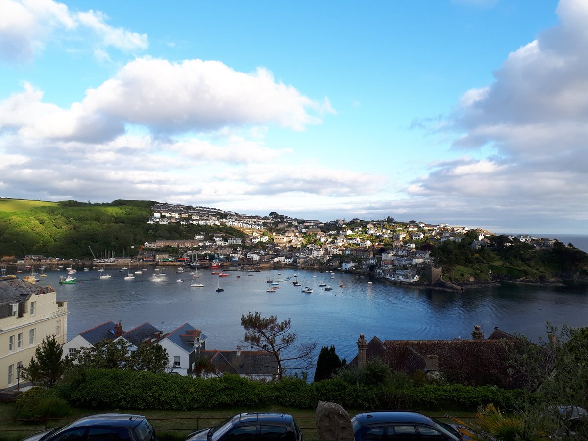 TamsinHarris21's tweet photo. Hello #Cornwall & #Summer sunshine. Lovely to be here for a short while and to enjoy a wonderful view of #Polruan If I have to leave the #Falklands then I'm only too pleased to come home to @LoveFowey #AvoidingWinter #EnjoyingLongerDays https://t.co/ugNy6udacX