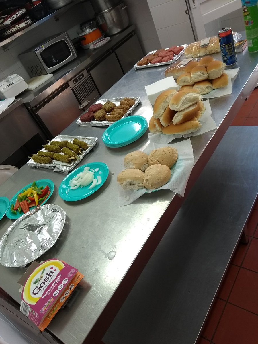 GibIntBodyArt's tweet photo. No one goes hungry here #GibIntBodyArtFestival2019 https://t.co/aWVfmfQ18m