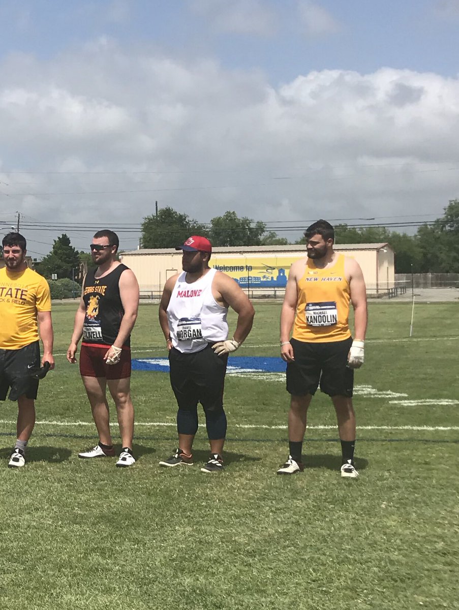 RunMaloneXCTF's tweet photo. Can we get a retweet for these athletes? What a season, Pioneers! #MUTF #NCAAD2 https://t.co/jaICay1kpX