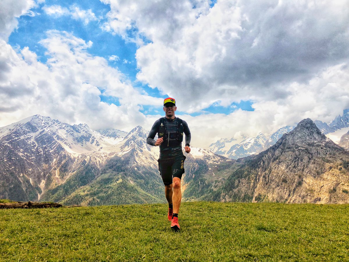 RFMCoaching's tweet image. Couple of hill reps checking out start CCC @UTMBMontBlanc route before watching @giroditalia #Courmayeur 

Think @RFMsports likes new @WaaUltra Ultra Pro 5L bag!! Thankfully he leaves on Mon so I’ll be able to reclaim it 🤣🤣

#WAAultra #WAAteam