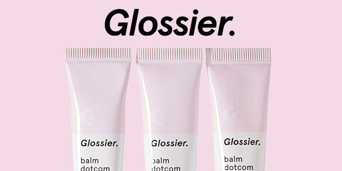 terryoinfluence's tweet photo. Today we look at four very inspiring brands and we analyze their secret sauce. 11:30am @cbcradio #BrandEnvy #hilroy @Rhino_Records @glossier @WBLooneyTunes https://t.co/DQIqay00U8