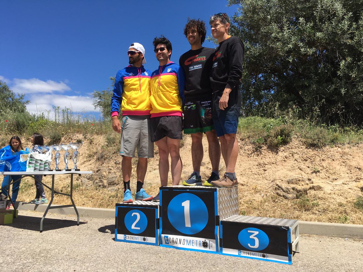 TriatlonSanSe's tweet photo. Menuda mañanita de podiums en el acuatlón @danimoli2
Enhorabuena por los segundos puestos a @g_cserranoa7 el olimpico femenino, a Rodri y Raquel en relevos mixtos y a Daynel y Oli por relevos masculinos.
#trisanse #triatlonsanse #acuatlon https://t.co/Fp2NjTTOJc