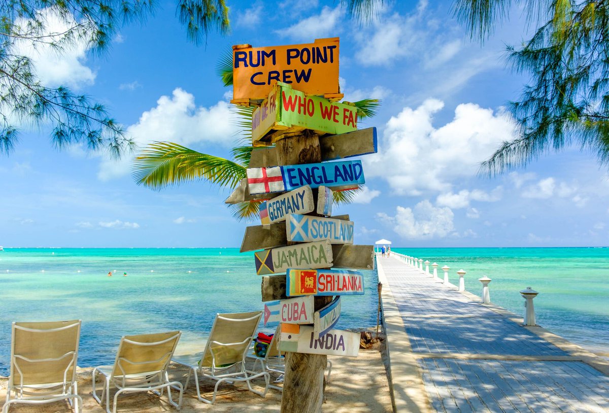 The weekend starts now with all the #events going on in the #CaymanIslands! Take a look at what you can get up to tonight, and throughout the weekend, in Grand Cayman and elsewhere on our website: yourcayman.ky/events/