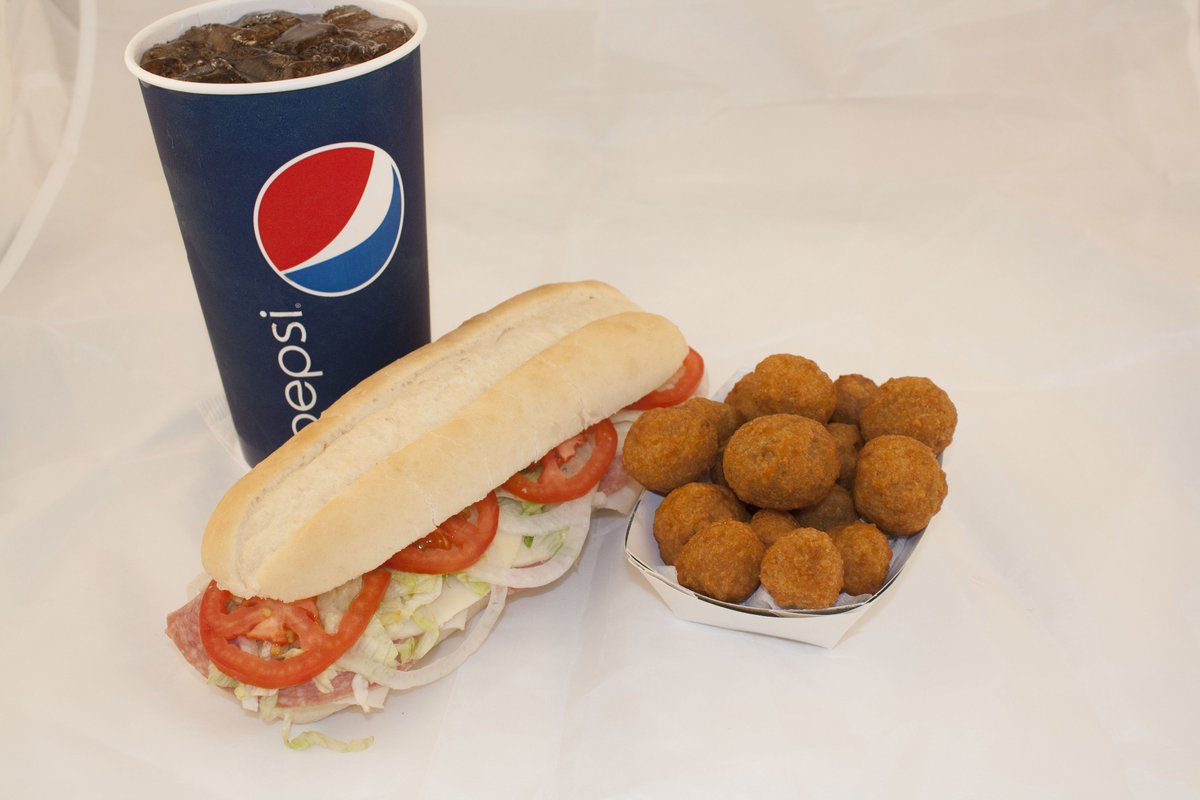 Accept no sub-stitutes!! 
Unless it's mushrooms instead of french fries... because... we can't be sub-jective.
#wecanthelpit #subliminal #supersubbys