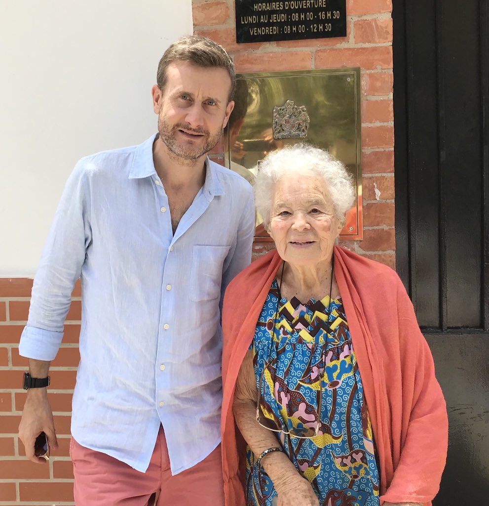 HodgsonGeorge's tweet photo. Avec Madame Béryl Ba, la doyenne de la communauté britannique au Sénégal. Elle est arrivée aux années 60 pour enseigner l’anglais et elle est restée depuis. Merci Beryl pour ta contribution à l’amitié entre nos deux pays! 🇬🇧🇸🇳 https://t.co/suNMKrwT5J