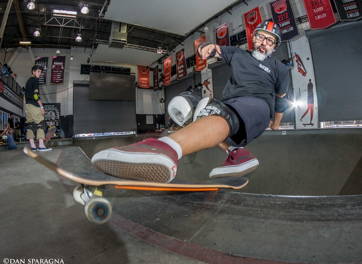 bastardstore's tweet photo. Stoked to have a bowl session scheduled here in the #bastardbowl with very special guest @EddieElguera tonight Saturday May 25 at 6pm 👊🏻 it was about time for us to get an og r'n'r 
Photo -> Dan Sparagna in Combi@EddieElguera https://t.co/8UyozawhLk
