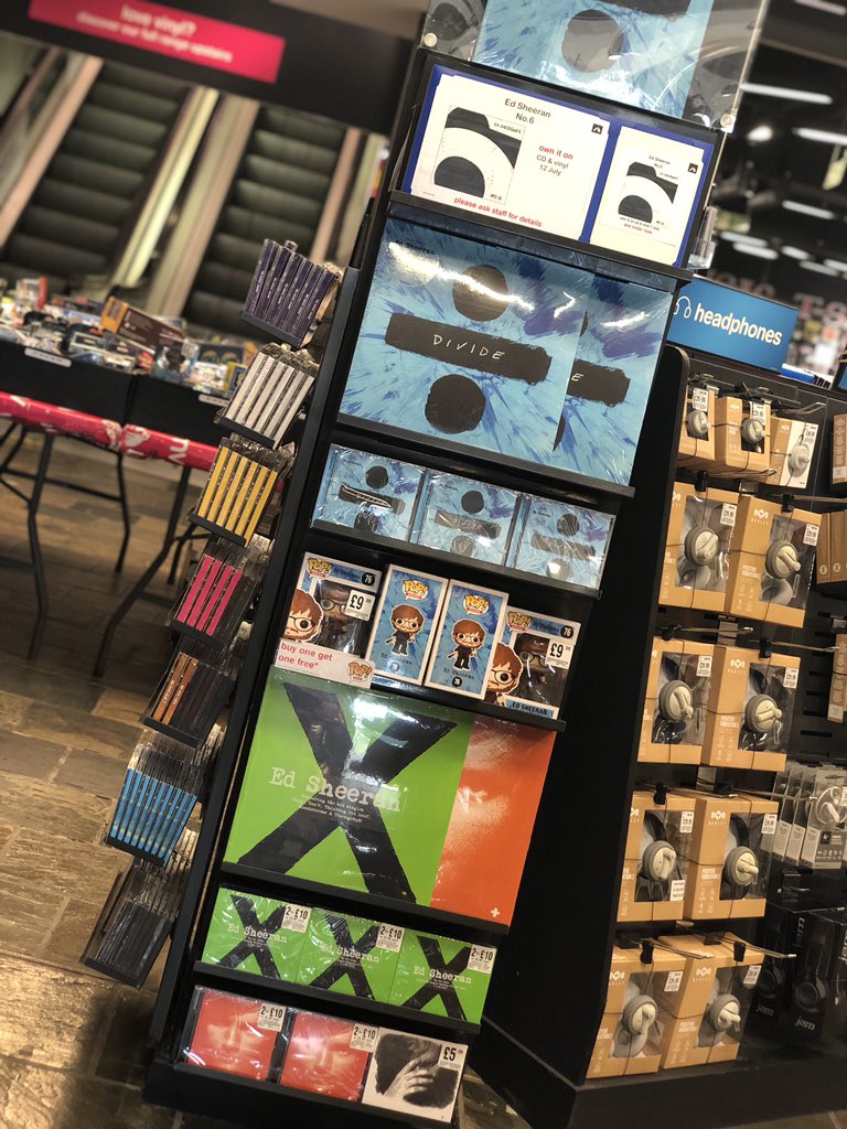 hmvNewcastle's tweet photo. 🧡🧡 One of the biggest stars on the planet leaves his Lego house &amp; brings out a new album #No6 #CollaborationsProject on July 12th. Featuring tracks with #JustinBieber #ChanceTheRapper amongst others.
Pre-order the CD or Vinyl in-store now 🧡🧡 https://t.co/CLla8RPSrK