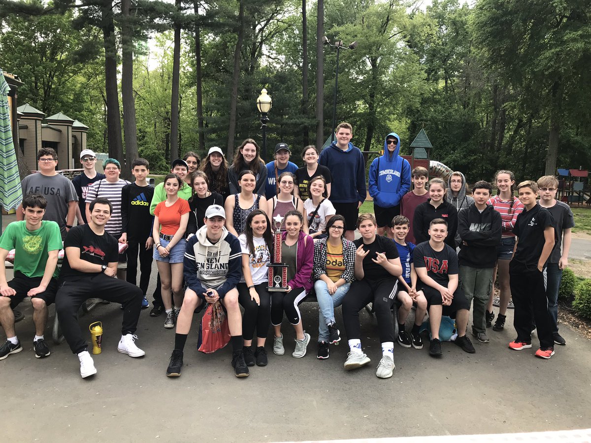 MrFeroce's tweet photo. Cumberland High School Clipper Concert Band takes home FIRST PLACE 🥇 Music The Parks Band Festival 5/24/19 Six Flags New England!! @gobluechs https://t.co/kNtjFY63sH