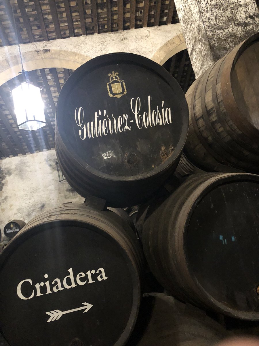 La magia del vino de #Jerez, en <a href="/ElPuerto/">Ayuntamiento de El Puerto de Santa María</a> Visita a <a href="/BodegaGColosia/">Gutiérrez-Colosía</a> fundada en 1838 #VinodeJerez  #LaCiudadDeLosCienPalacios