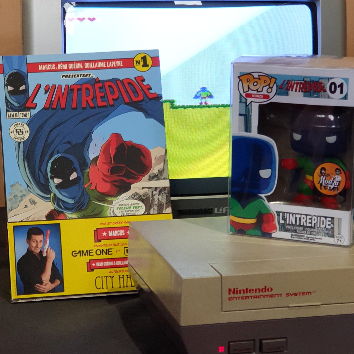 Marcuszeboulet's tweet photo. .@IntrepideComics version comics, jeu vidéo Nes fait par @DavidDindinX et la Funko Pop de @bioman_jaune, réalisé par @Jerem87twt et @Jessiie_FR 😍
A voir à la @FrPopcon de Narbonne 😉 https://t.co/rx3RdvNihF