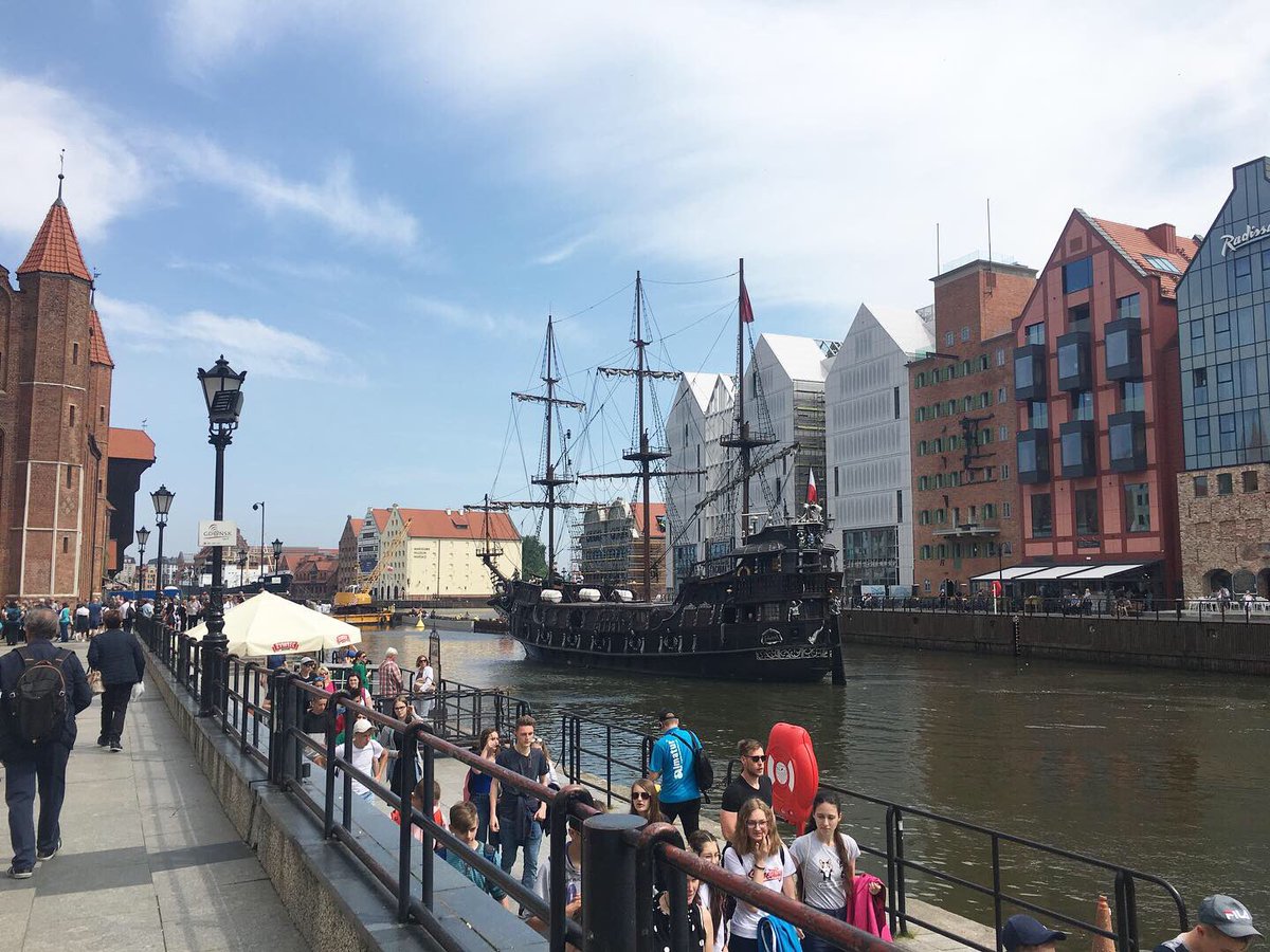 RachelChang's tweet photo. Oh, Gdansk! You had me at Dzień Dobry! Thank you @FREEtourPOLAND for such compelling storytelling about the dramatic history of this storybook city. 🇵🇱 [Shot on @NikonUSA A1000] #nofilter #freewalkingtour #walkative #gdnask #poland #travel #polandmedley #visitgdansk https://t.co/1ffbUa3YQ8