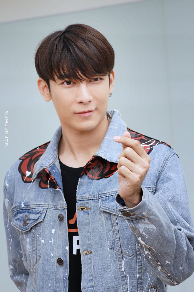 MaeMeeMew's tweet photo. ก็มีแต่ใจให้ไปไม่คิดอะไร แค่อยากให้เธอเข้าใจและลองรักดู และฉันจะทำให้รู้ ว่ารักเธอมากเท่าไหร่🎶 #คิดถึงแล้ว
#MewSuppasit
#TharnTypeLastWS
#TharnTypeTheSeries
ดูTeaser ให้คลายความคิดถึงกันไปก่อนเนอะ
https://t.co/X68tV89c6U
#TunwalaixTharnType https://t.co/RNMXA17wc4