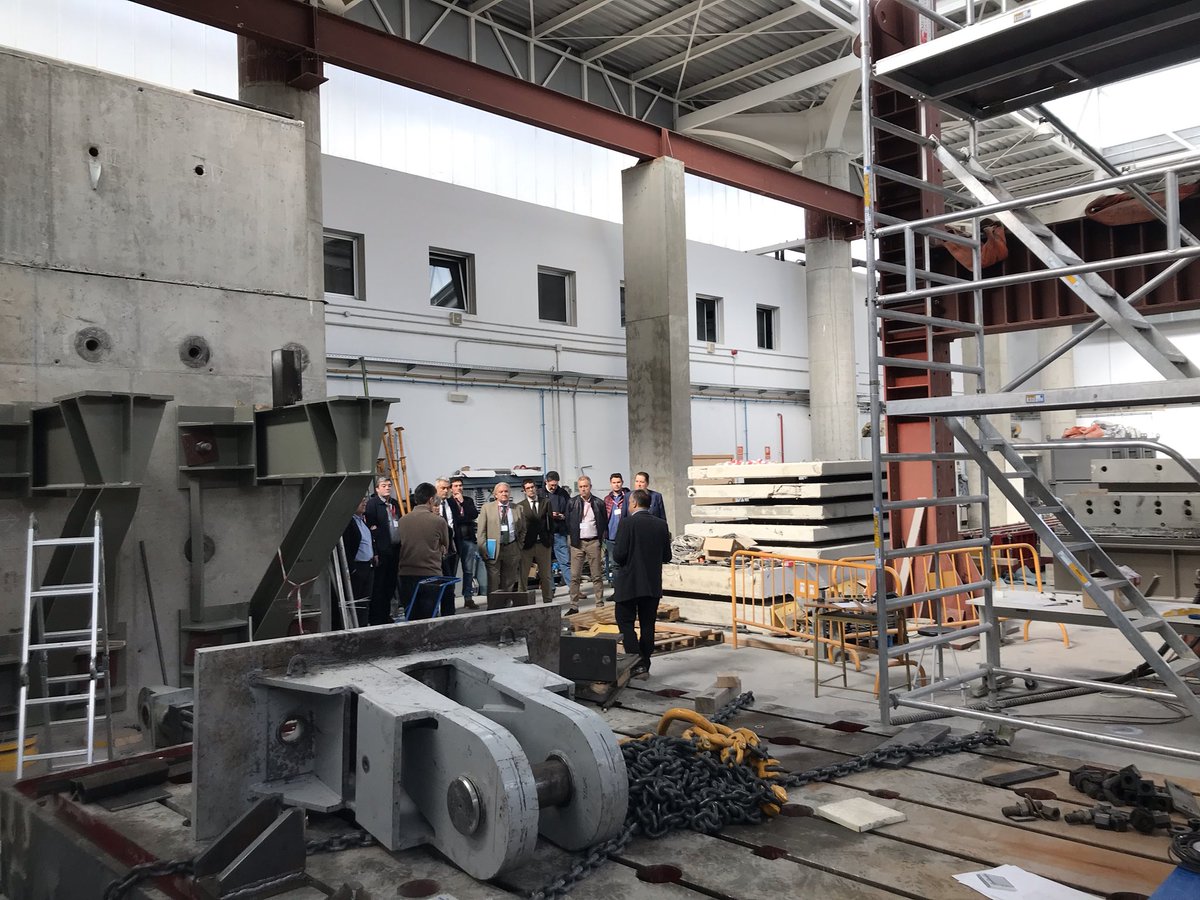 Codic_ES's tweet photo. Hoy 2º día de las Conferencia de Directoras y Directores de Centros Universitarios que imparten titulaciones del ámbito de la #IngenieríaCivil en #Burgos, constituyendo la Asociación ... https://t.co/47QFCUTioD