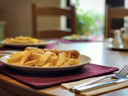 Boundary___'s tweet photo. Book your table at the River Restaurant today. 
01778 374080
#boundaryfishandchips https://t.co/fMwj3OZFSZ