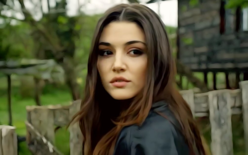 müjde akay güzelliği,sanatın ta kendisi.🎨
bu güzellik karşısında diyecek kelimem yok,muazzam bir detay.😍 
sevgili mü,sevgili erçel güzeli siz bir dünya güzelisiniz.⚘🎨 #handeerçel #müjdeakay #halka <a href="/HandeErcel/">Hande Erçel</a>