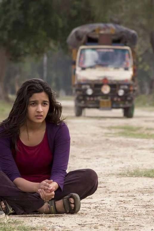 IamEvilBlonde's tweet photo. Hey @hiyer #YouRemindMeOf Veera from Highway: Strong, brave and capable of making the best of a bad situation #BanterWithBestie @aliaa08 https://t.co/xi3fBqFCu2