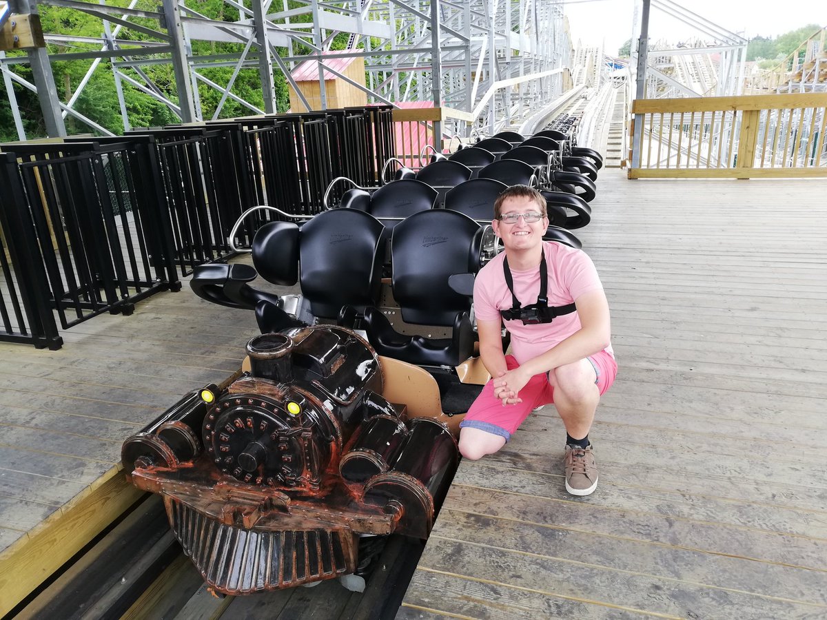 ThemeParkWW's tweet photo. I've just had a fantastic behind the scenes tour of Wood Express by the operations director here at the park. They even let me dispatch the train! #WoodExpress #ParcSaintPaul https://t.co/Hvg7HsDps1
