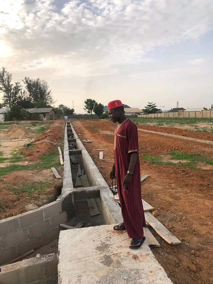 PSaveGwale's tweet photo. #PROJECTSAVEGWALE 
Providing Jobs To our People Is one our outmost agenda

@amb_abbas as an entrepreneur and an eloquent businessman indeed,has the knowledge and capability of create more jobs to gwale people 
and providing jobs people will reduce poverty and criminal activities https://t.co/erJTRVMzaS