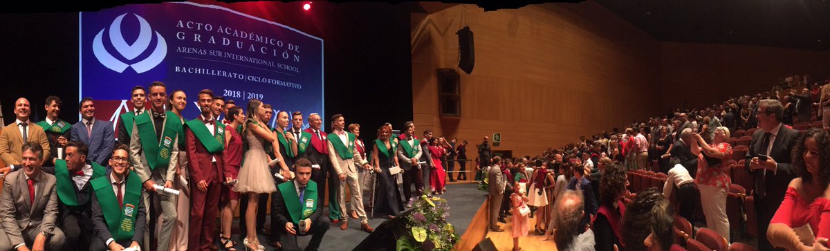 ArenasFP's tweet photo. Enhorabuena a los graduados de la VII PROMOCIÓN #TSAFAD y XXIII @ColegioArenaSur @IBArenassur y a Carlos Caro por su emotivo discurso https://t.co/FE7yPcmbXQ