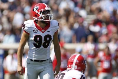 We_R_Dawgnation's tweet photo. Respect the specs!! 98 Days to Kickoff!! @RodTheKicker3 https://t.co/tAoDS2veok