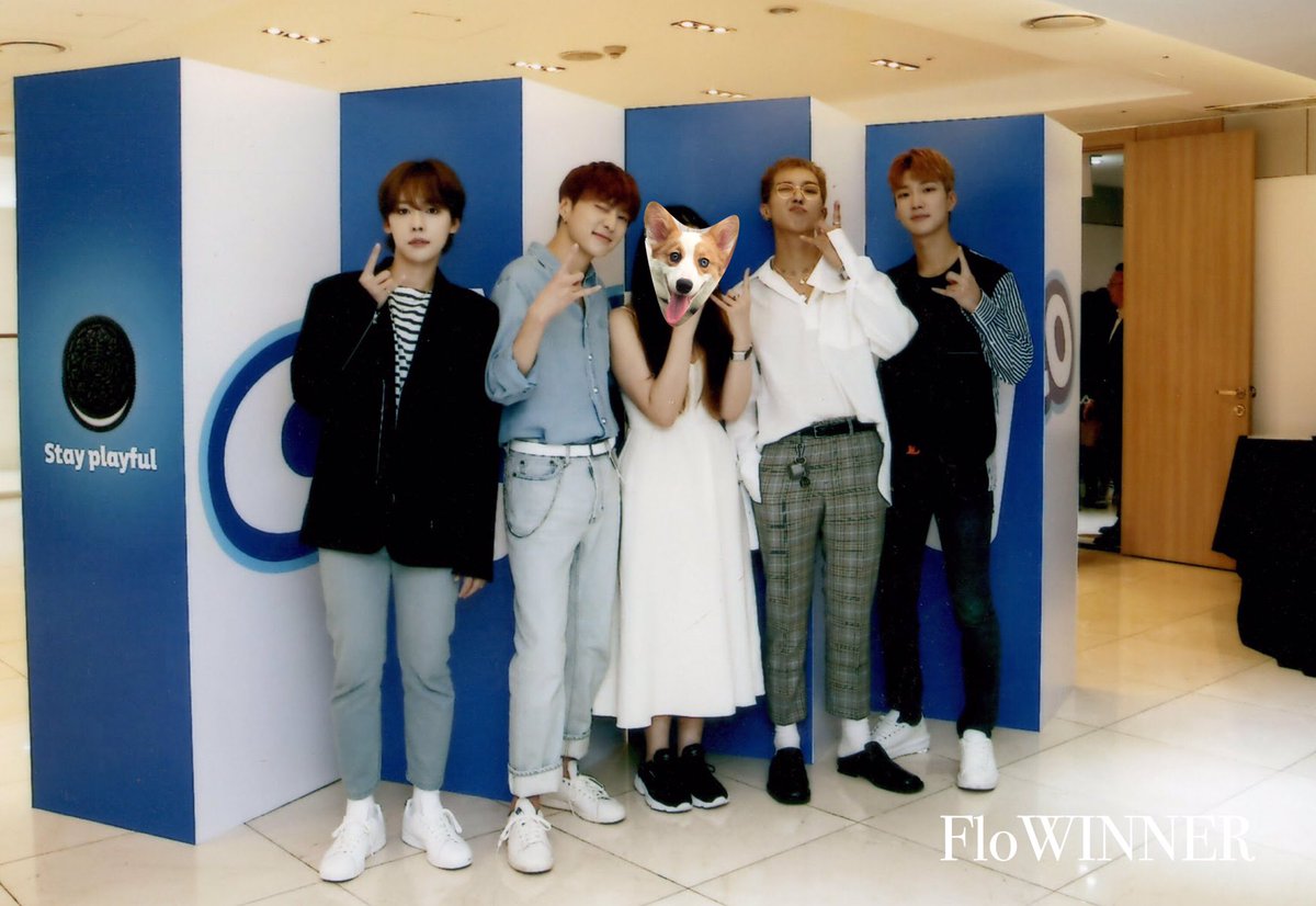 WinnerFlo's tweet photo. 위너와 함께 오레오레💙💙💙💙
#525_행운의과자_인증🥰 
#위너 #winner #inercircle #인서 #오레오 #oreo https://t.co/GOpWtfS5pc