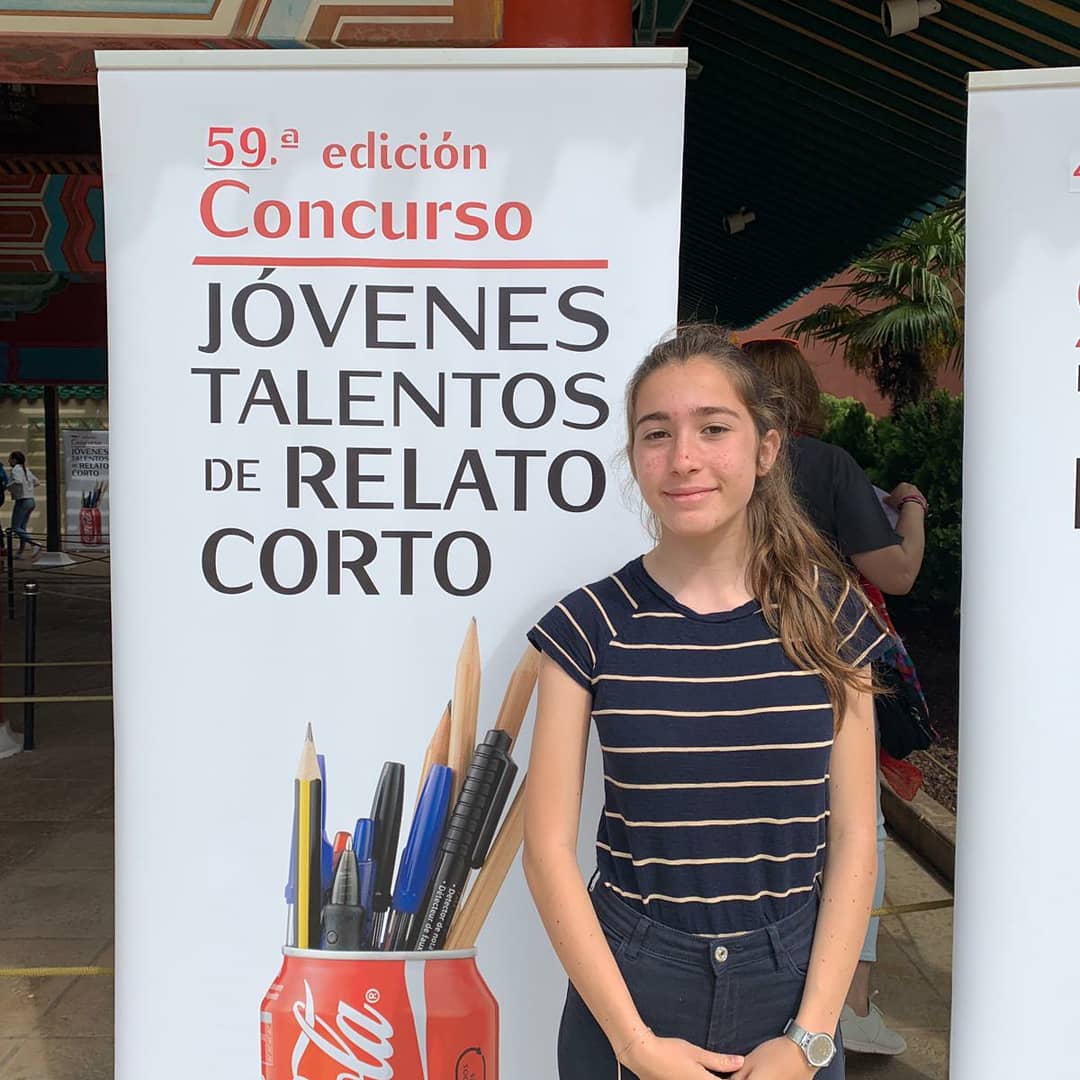 PadreDamianSSCC's tweet photo. La Paloma Pérez de #2nesopd ha quedat la 🥈 de 2000 psrticipants en la 59 edició del concurs Jóvenes Talentos de relato corto organitzat per la Fundació @CocaCola_es ✍️! Moltes felicitats i a seguir potenciant el teu talent! #talent #orgull #esforç #concursococacola https://t.co/2BKPjaSVLv