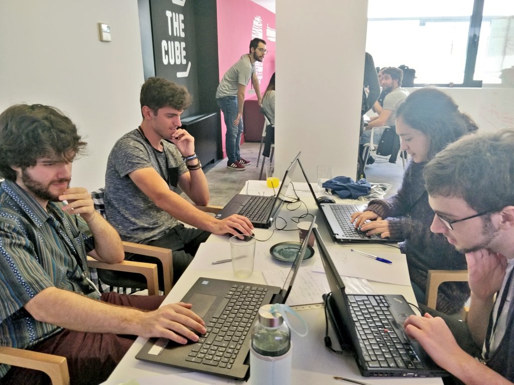 Collisionsteam's tweet photo. 24 hours to prototype the future of Quantum computing with researchers, developers, physicists and community🙌 We join forces with @IBMResearch and @qiskit to make It happen #qiskit #Collisionstrends https://t.co/XrFgHQBRU3