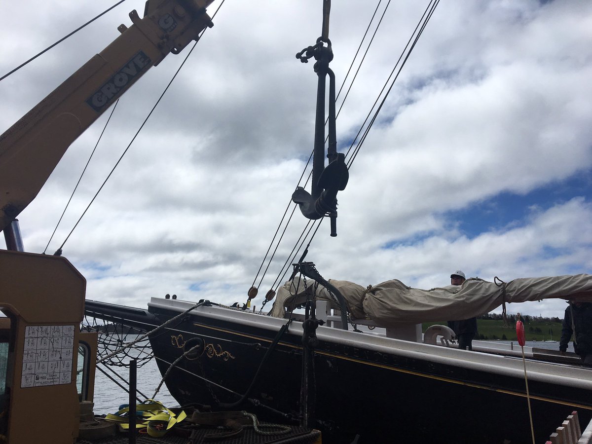 Anchors away! Bluenose II carries two anchors on board, the primary 1000 lb anchor and a secondary 750 lb ⚓️
.
.
#NovaScotia #Lunenburg #NS #Bluenose #BluenoseII #WoodenBoats #TallShips #Bluenose100 #schooner #Bluenose2 #DiscoverCanada #VisitNovaScotia #anchorsaway