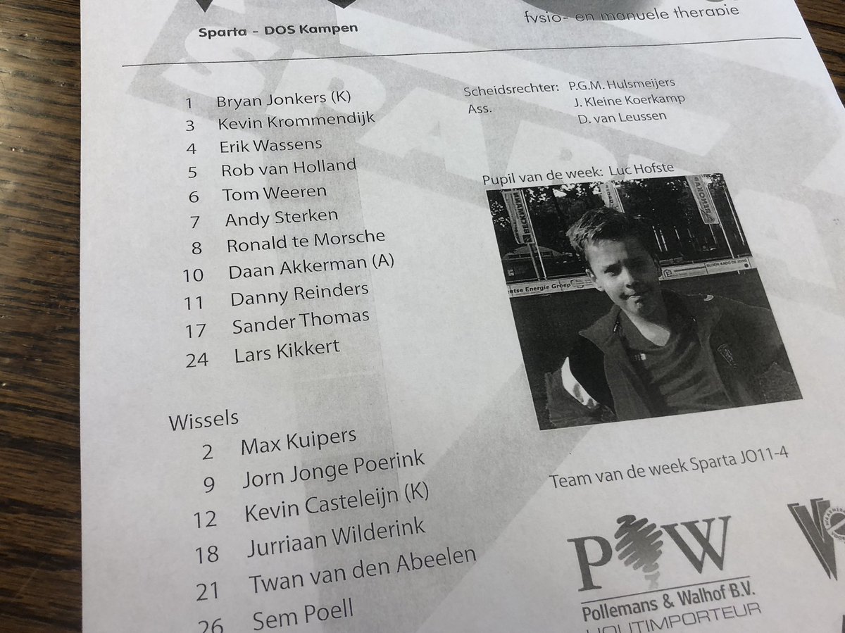 sportstentorzwo's tweet photo. De mannen die vanmiddag gaan vechten om de titel in 2H. Bij @VVDOSK geen Frank Jansen, die vorige week een fatale gele kaart kreeg. Hij is geschorst. #spados https://t.co/tnYKc1n5ux
