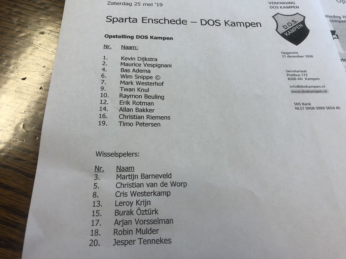 sportstentorzwo's tweet photo. De mannen die vanmiddag gaan vechten om de titel in 2H. Bij @VVDOSK geen Frank Jansen, die vorige week een fatale gele kaart kreeg. Hij is geschorst. #spados https://t.co/tnYKc1n5ux