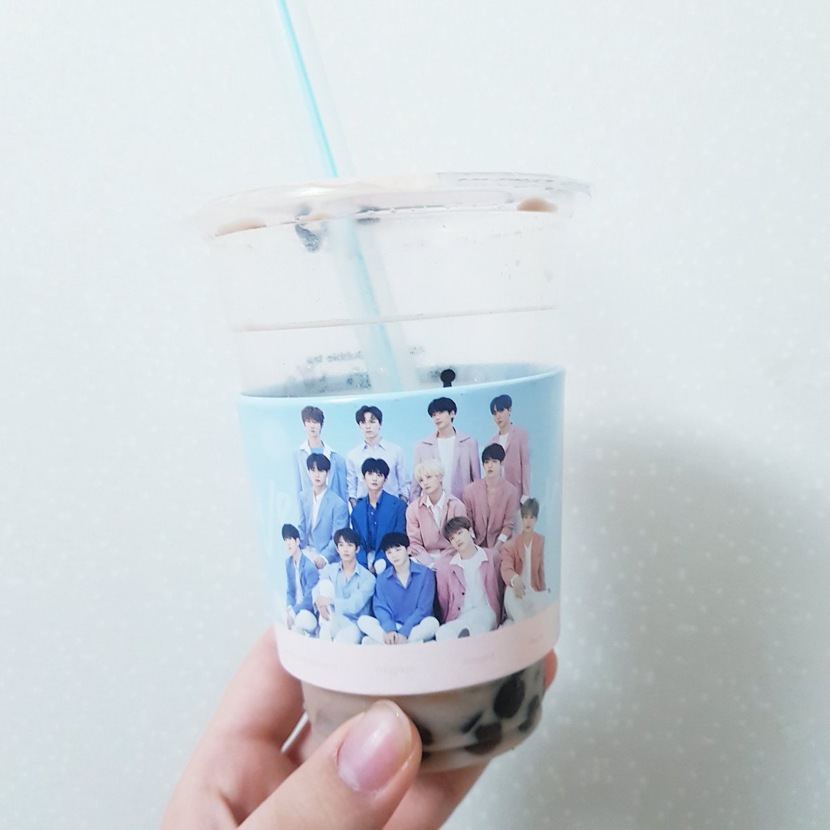 CUT2_MINGYU's tweet photo. 행복해❤
@2019_SVT_UNION https://t.co/1UrUF9bZrK