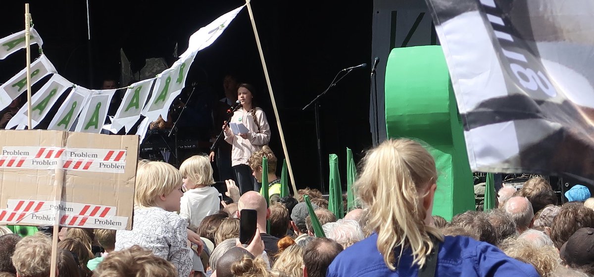 OrstedDK's tweet photo. Tak, @GretaThunberg, for din inspirerende tale! Vi skal gøre alt, hvad vi kan for at stoppe den katastrofale opvarmning af kloden. Både for børnenes og for vores egen skyld! 🌍🌱#klimamarch #dkgreen https://t.co/CSkL9Ieidz