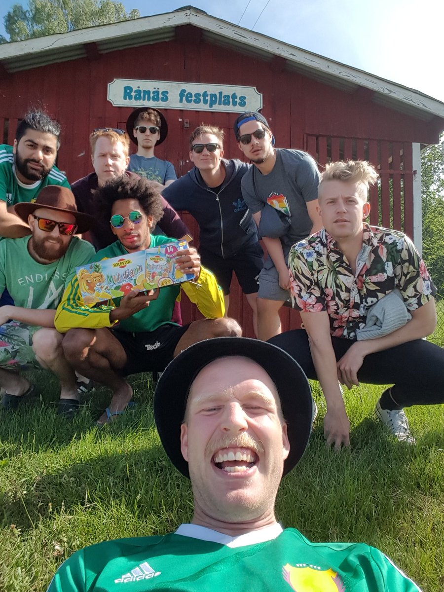 englishisun's tweet photo. Here's a random picture of our team in the middle of nowhere and today we hit the roads again. Looking forward to it! Kick off  18.15 at Midgårdsvallen in Märsta https://t.co/AUAgcnm6F3