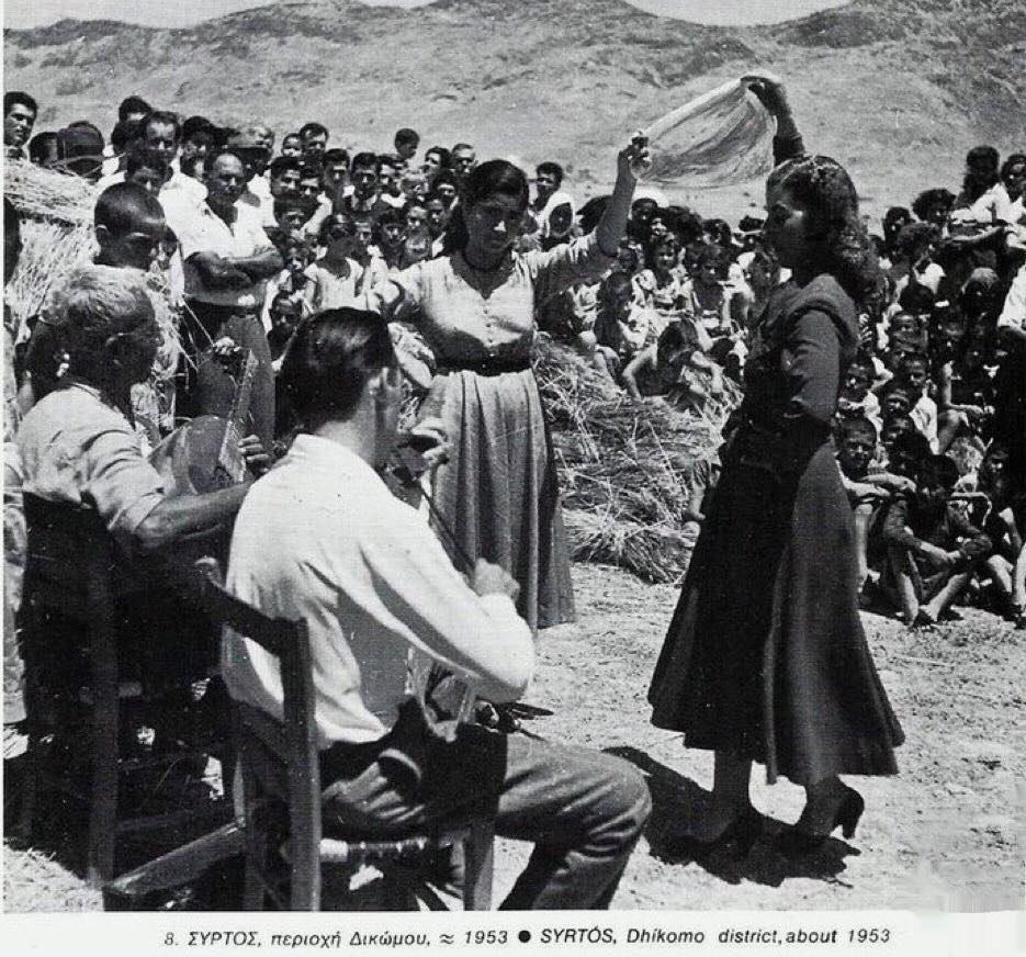 Blueyonetwo's tweet photo. #Dikomo area during a harvest season.. #Sirto dance..Some of us were probably alive when this was taken..Ekin dansi..Bu resim cekildiginde bazilarimiz yasiyordu #Kibris #Cyprus https://t.co/XXKx4tlRrn