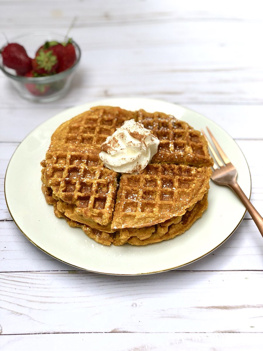 Dear three day weekend, I love you a WAFFLE lot! 😂 I may need that extra day to clean out all the tiny holes in my waffle iron, but these Turmeric Sweet Potato Waffles are #worthit. #lowfodmap #glutenfree kansascitydietitian.com/recipe/turmeri…