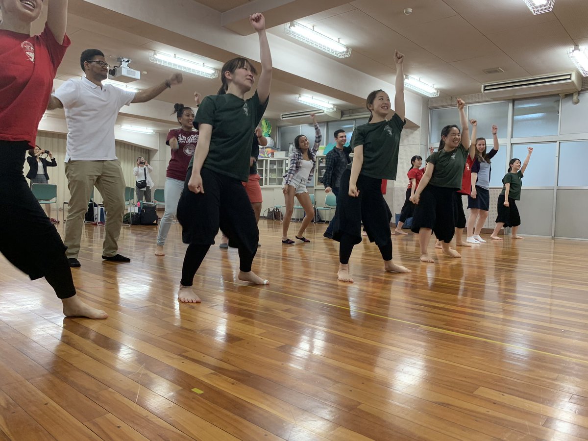 owuowjc_dance's tweet photo. 5月22日(水)にセントマーチンズさんが岡崎女子大学、短期大学に来てくださいました。

ダンス部では、歓迎の気持ちを込めて一緒に幼児曲を踊ったりダンス部を通して交流を深めました。
とても有意義な時間を過ごすことができました。 https://t.co/OFyaaOr0JG