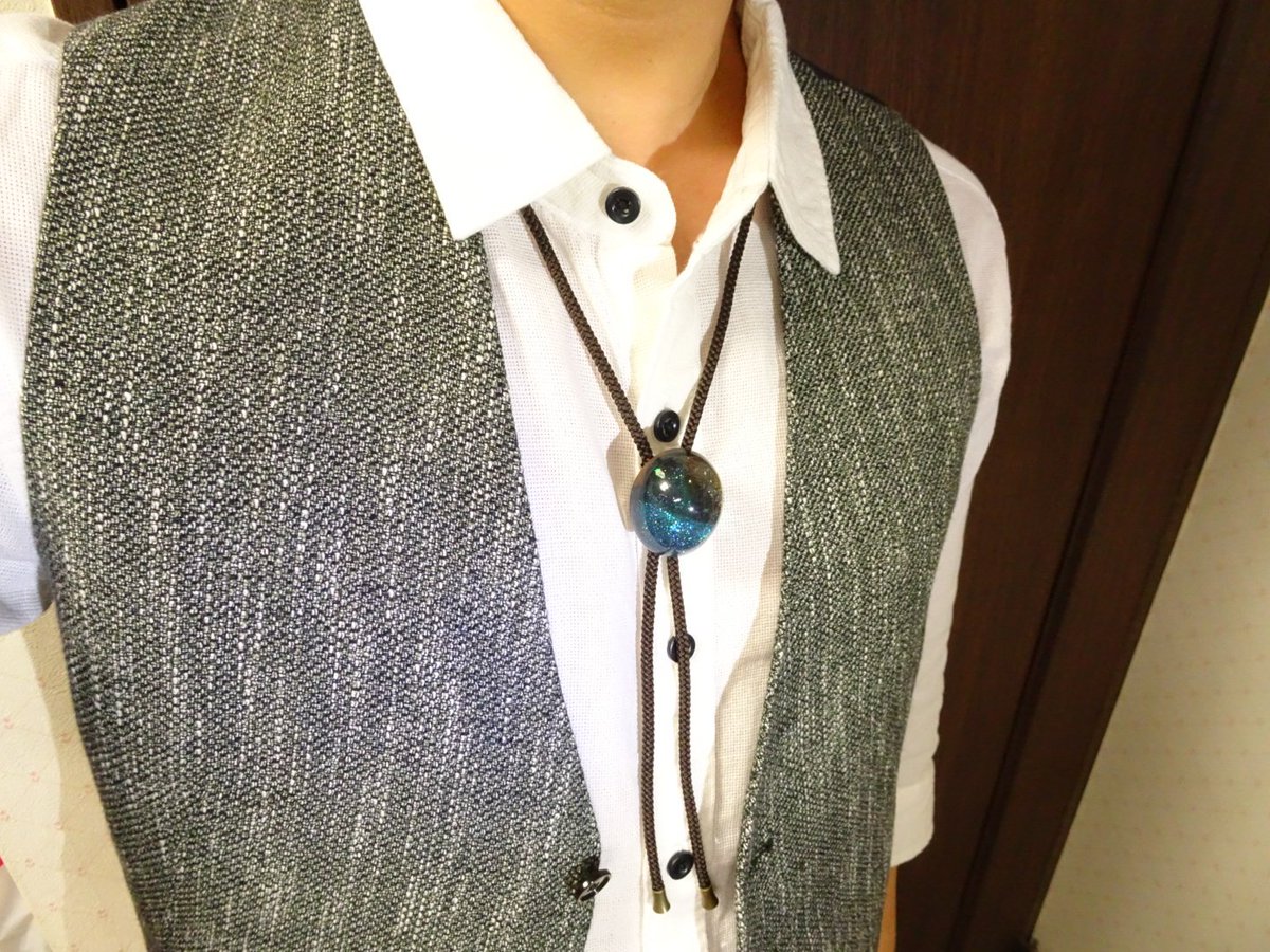空のおなか屋 4月24日 土 Jewelry Color Stoneグループ展示会 Twitterren ループタイ着画 ノ これ撮るためにこの服とベスト買ったという ウッドレジン ループタイ 空のおなか屋 4月24日 土 Jewelry Color Stoneグループ展示会 Twitterren ループタイ着画 ノ これ撮るためにこの服とベスト買ったという ウッドレジン ループタイ