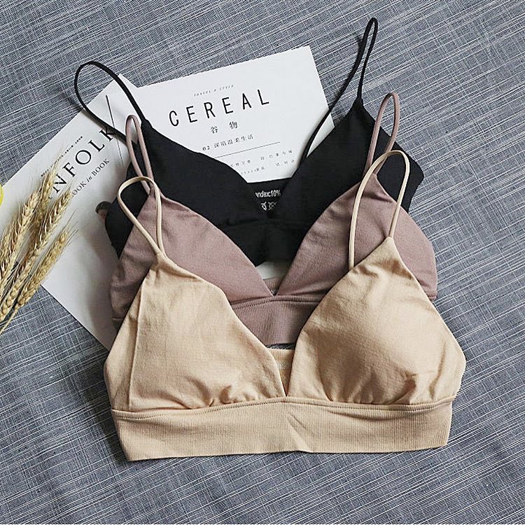 HOOPSCLOTHING1's tweet image. Softly padded fashion bra 💙