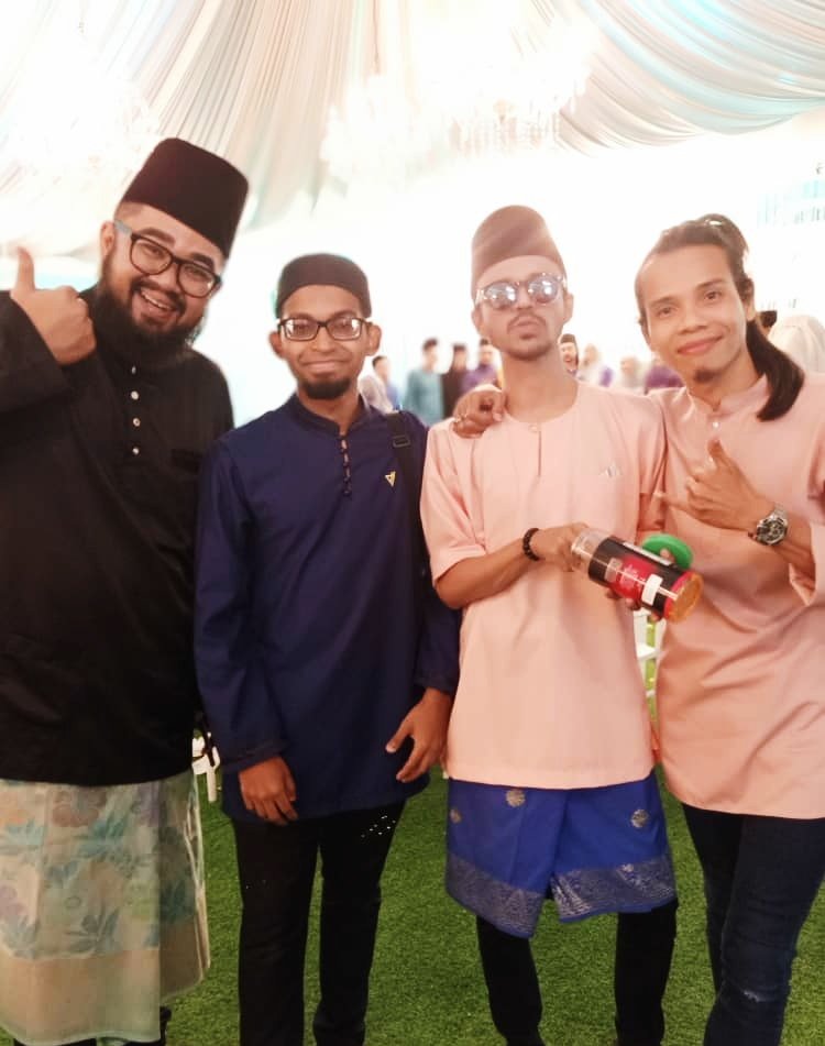 rafeeqarshavin's tweet photo. Ifthar Jamaie
#CahayaAsmawi #AnasTahir #JohanArrif #AlongCham #SalamBros #IndahDiHati #Zayan #ZayanShare #ZayanSalamBros #ZayanFM #SahabatDuniaMawi #TiadaTajuk #MawiWorld #DuchessPlace #DuchessPlaceKL #KualaLumpur https://t.co/KgUcOxw2t4